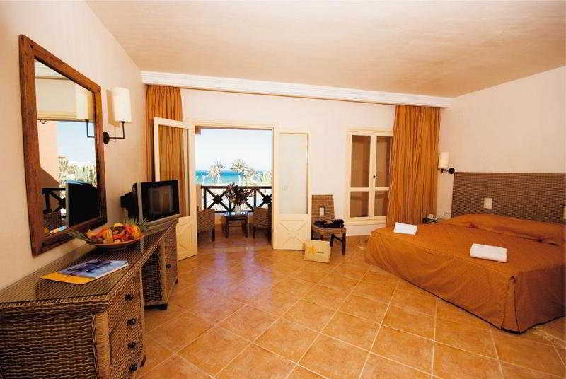 Vincci Safira Palms Hotel Sangho Room photo
